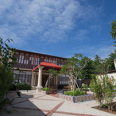 Jawi Peranakan Mansion George Town Bagian luar foto