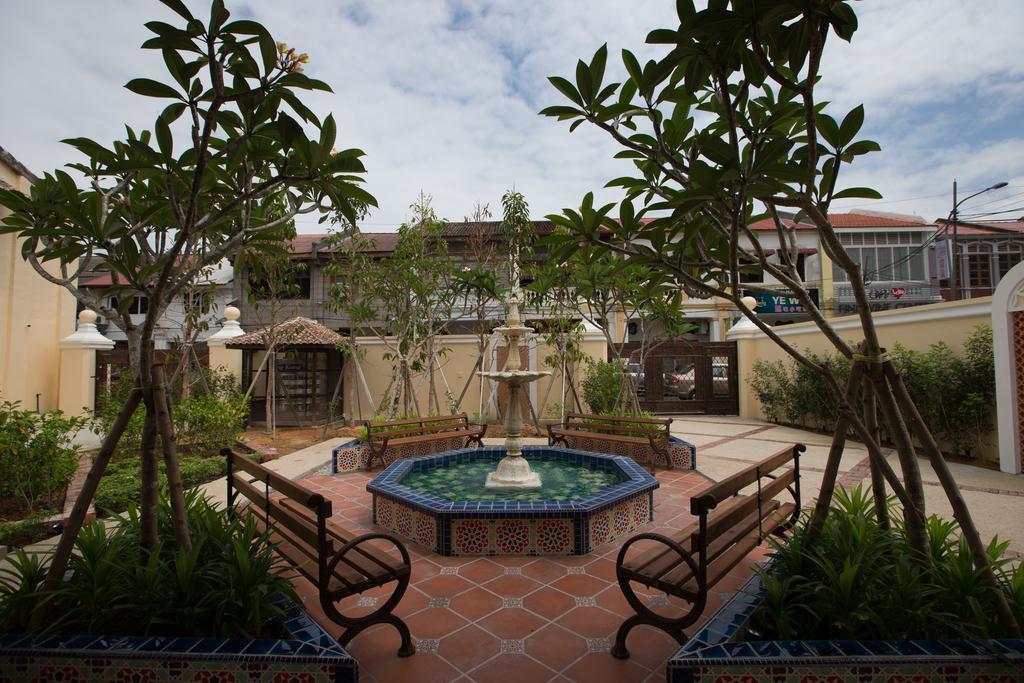Jawi Peranakan Mansion George Town Bagian luar foto