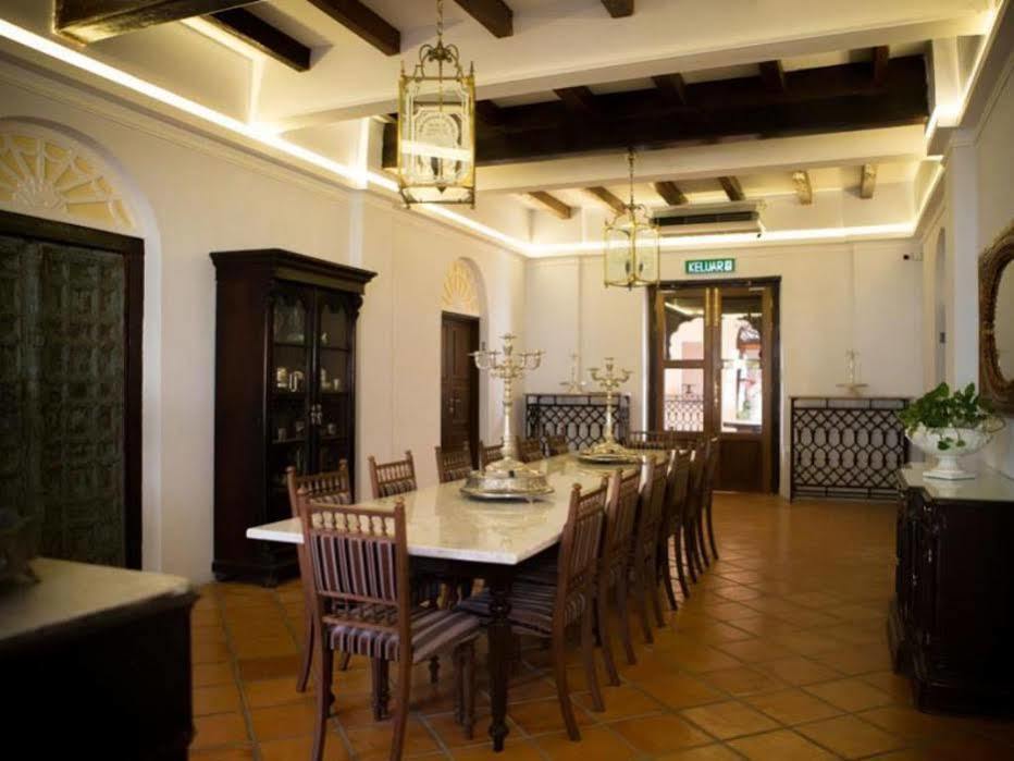 Jawi Peranakan Mansion George Town Bagian luar foto