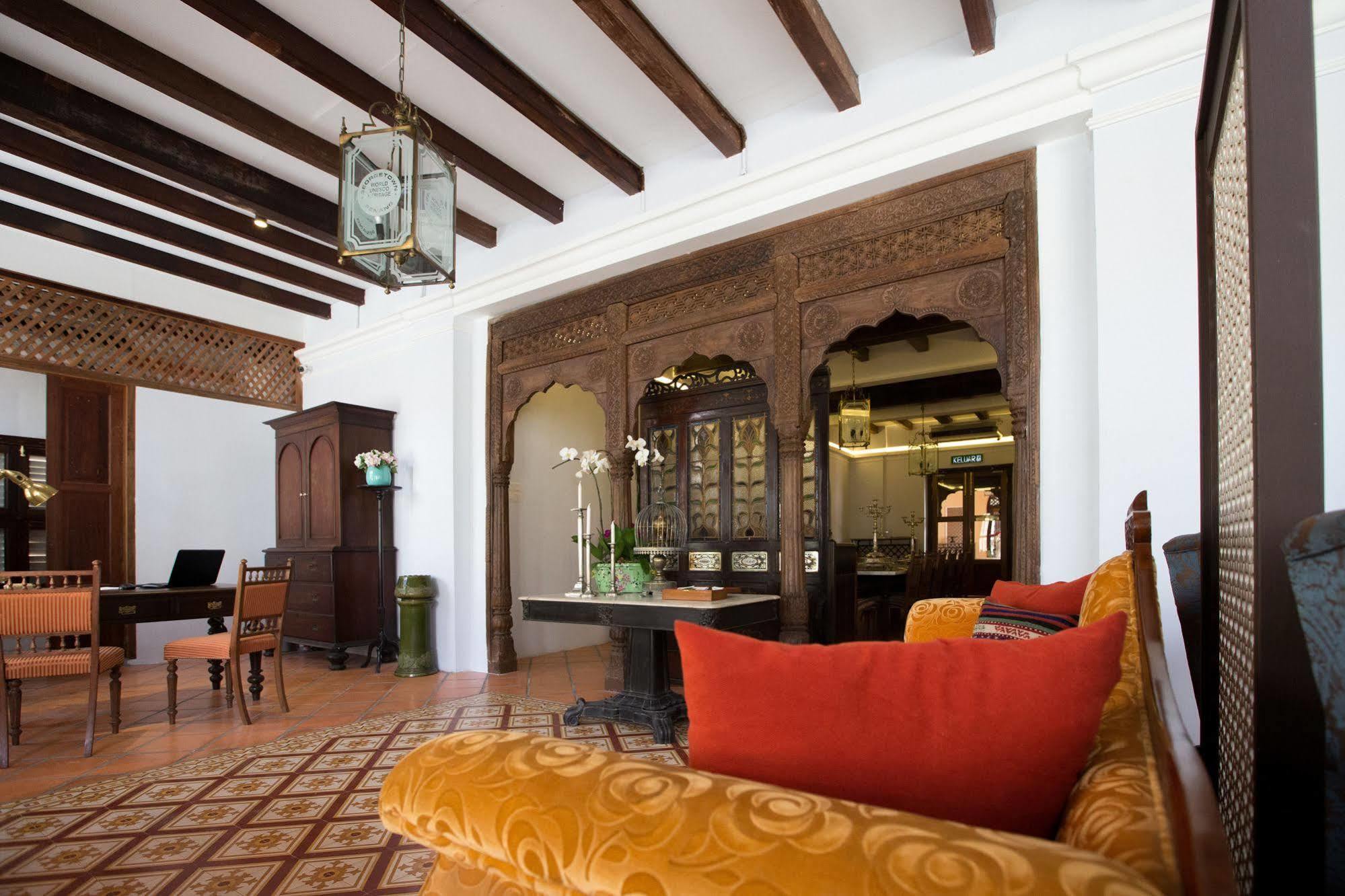 Jawi Peranakan Mansion George Town Bagian luar foto