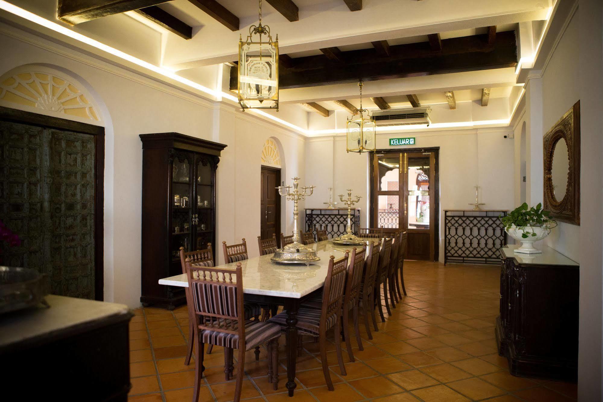Jawi Peranakan Mansion George Town Bagian luar foto